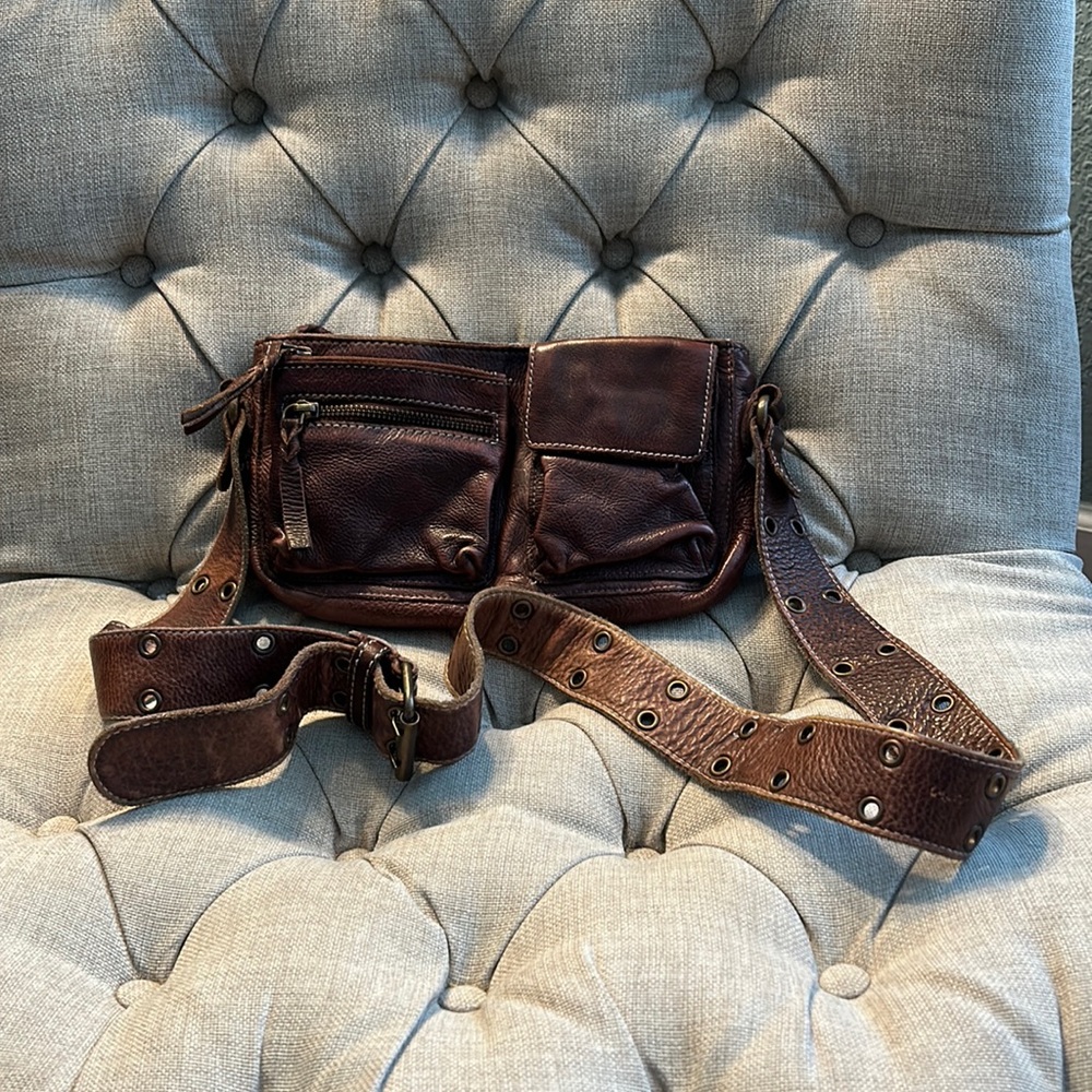 Wade Leather Sling